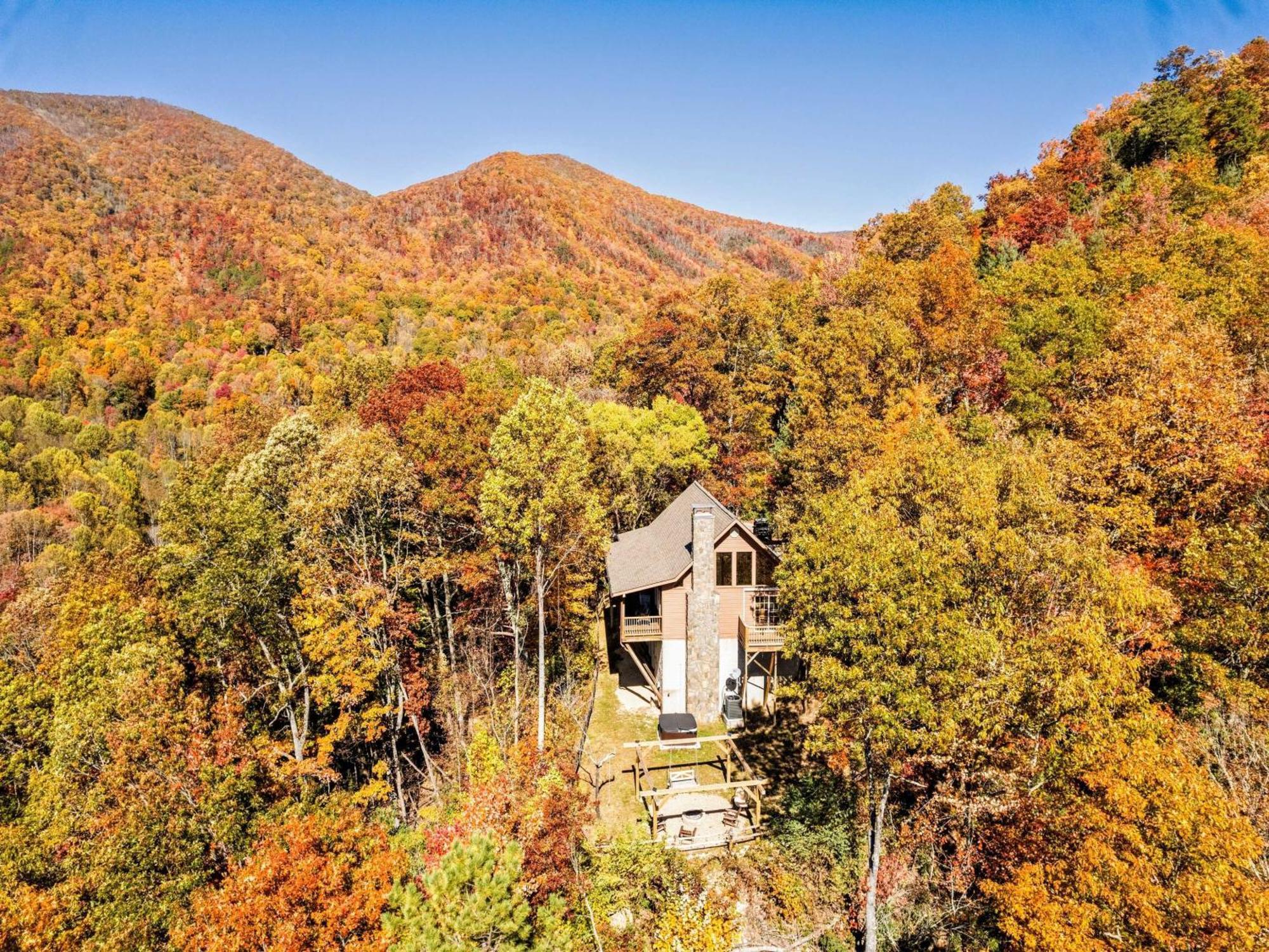 Maggie Valley Cabin With Beautiful Mountain Views, Hottub, Pet Friendly, Gameroom, Fireplace Exterior foto